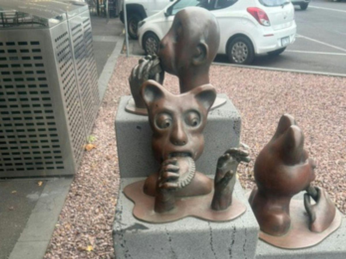 Street Art, Sculptures and Colour - Warrnambool Walking Tour