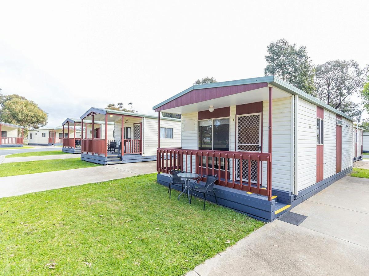 Banksia Cabin