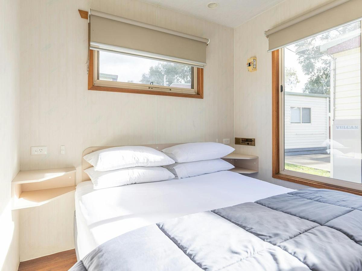 Banksia Cabin