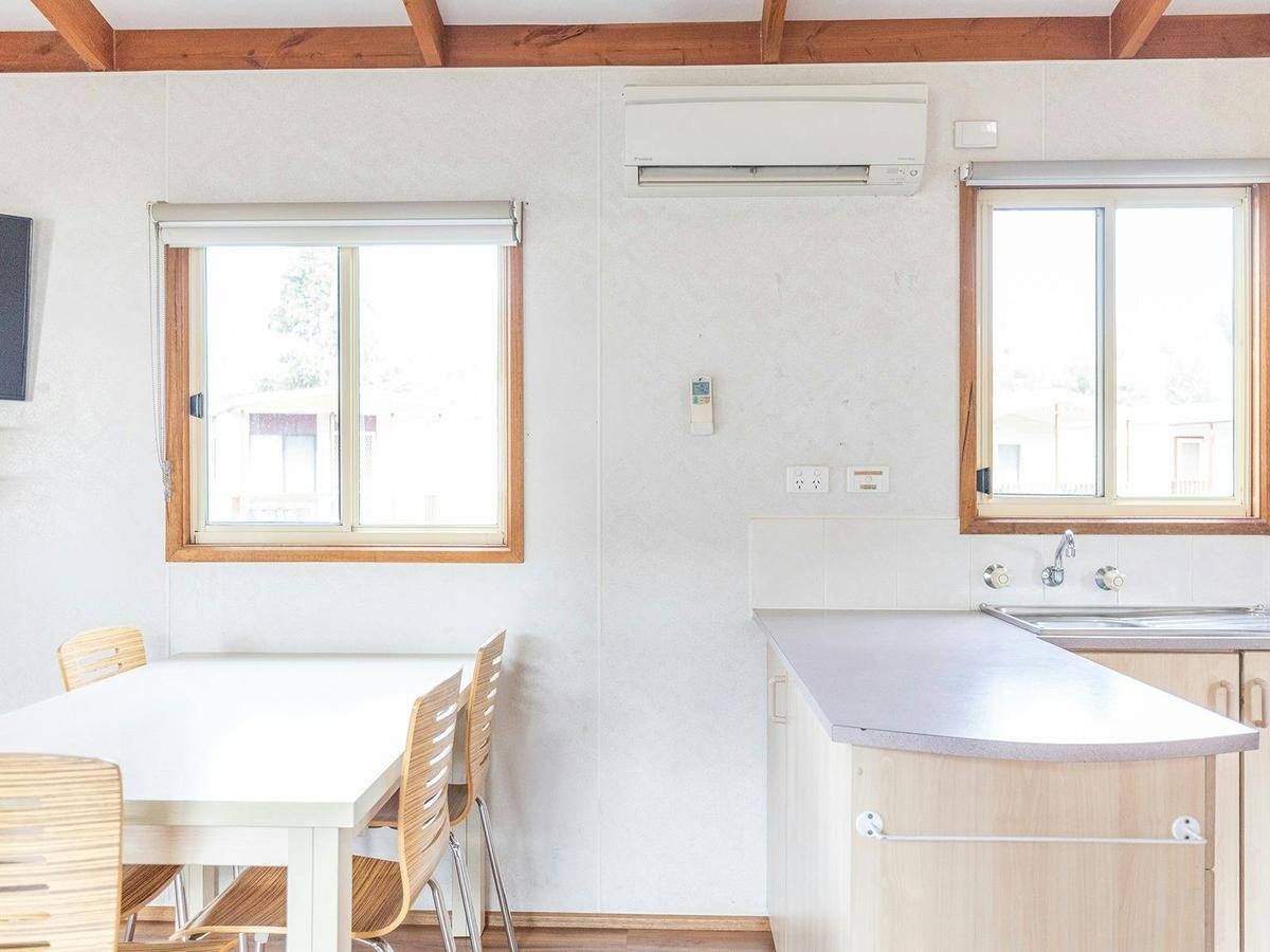Waratah Cabin