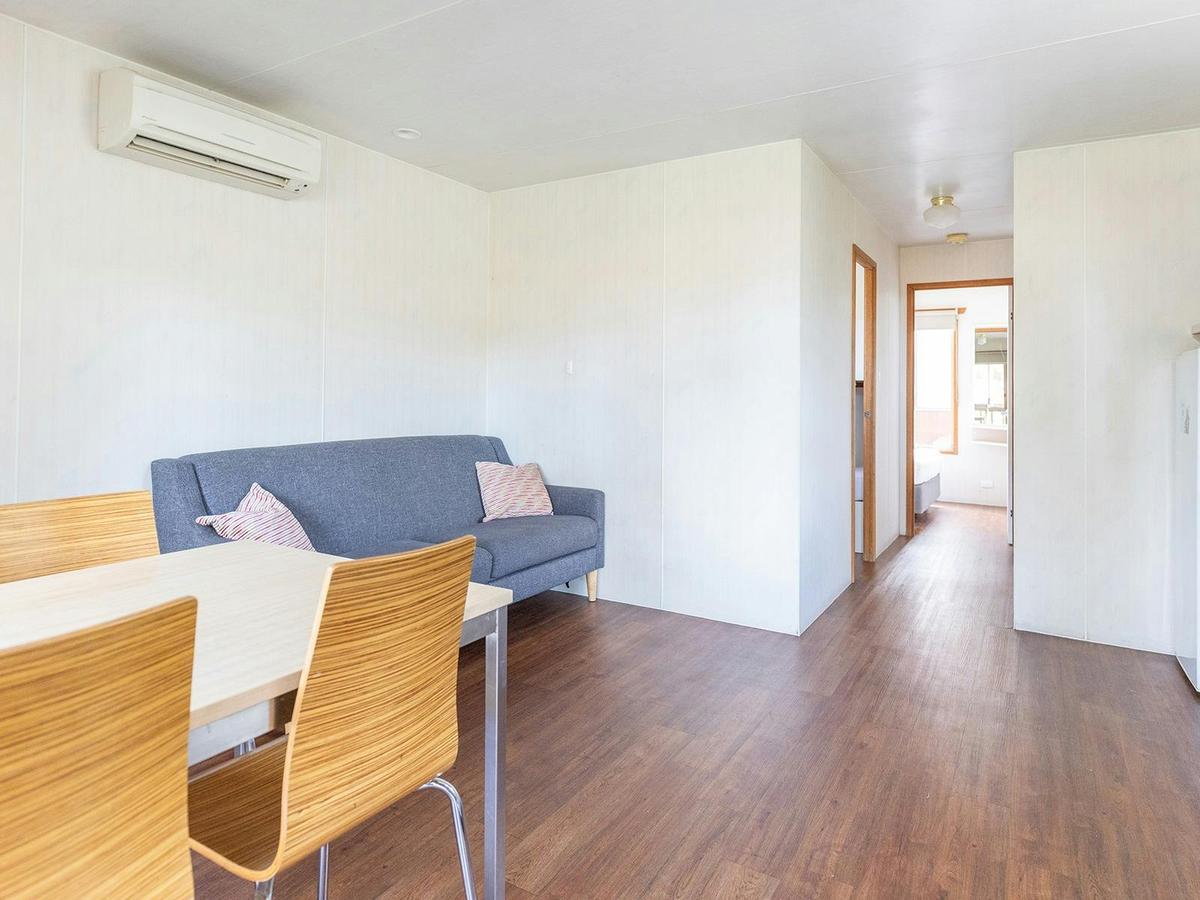 Banksia Cabin