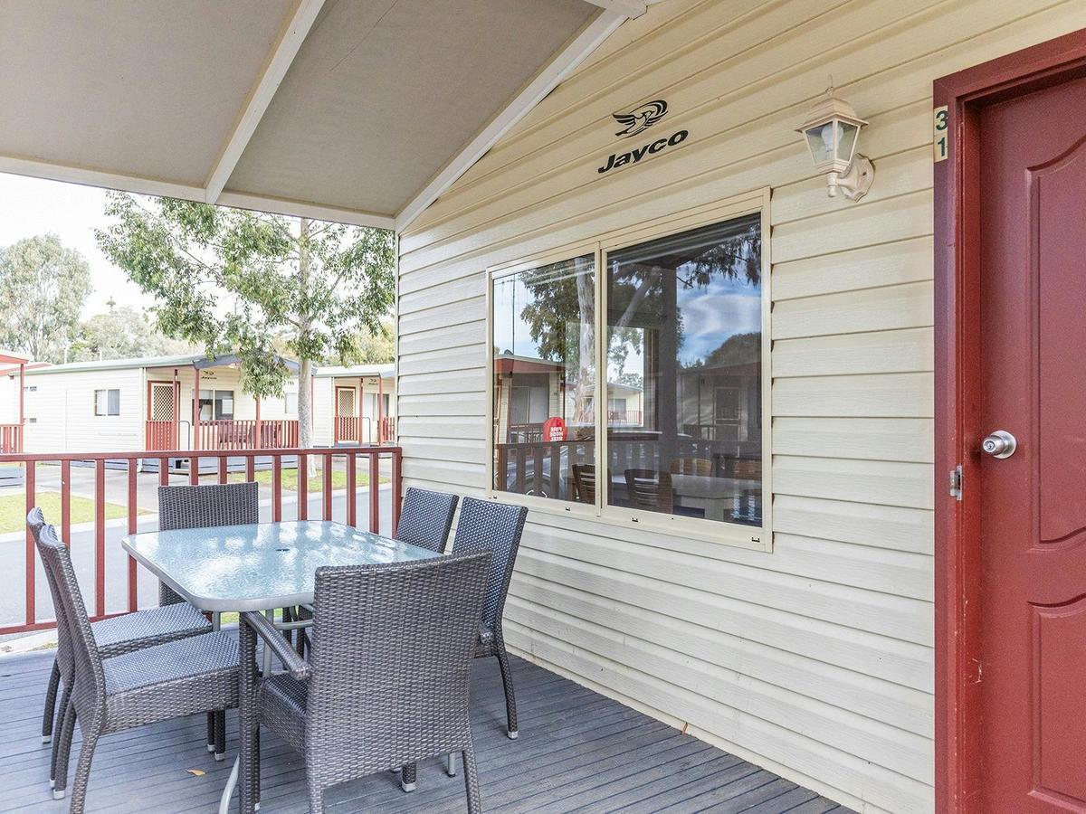 Waratah Cabin