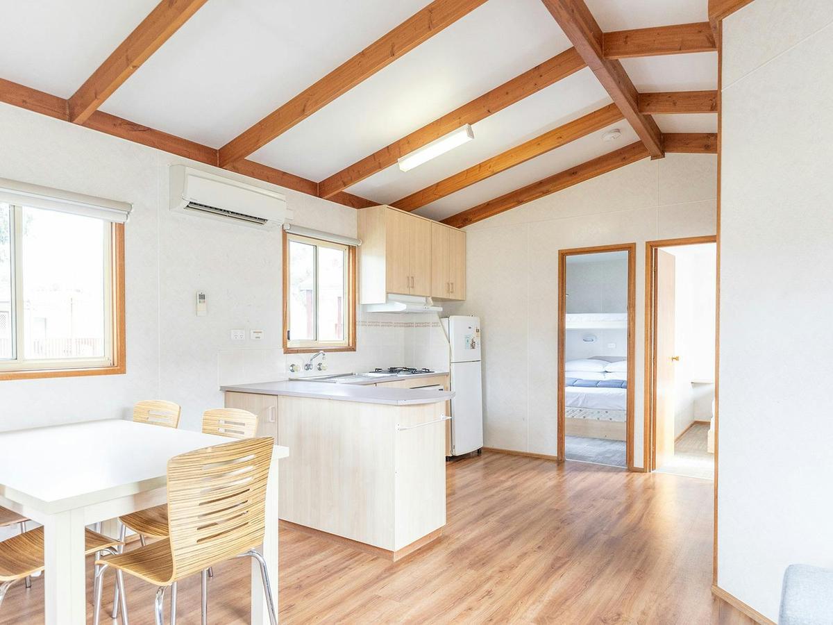 Waratah Cabin