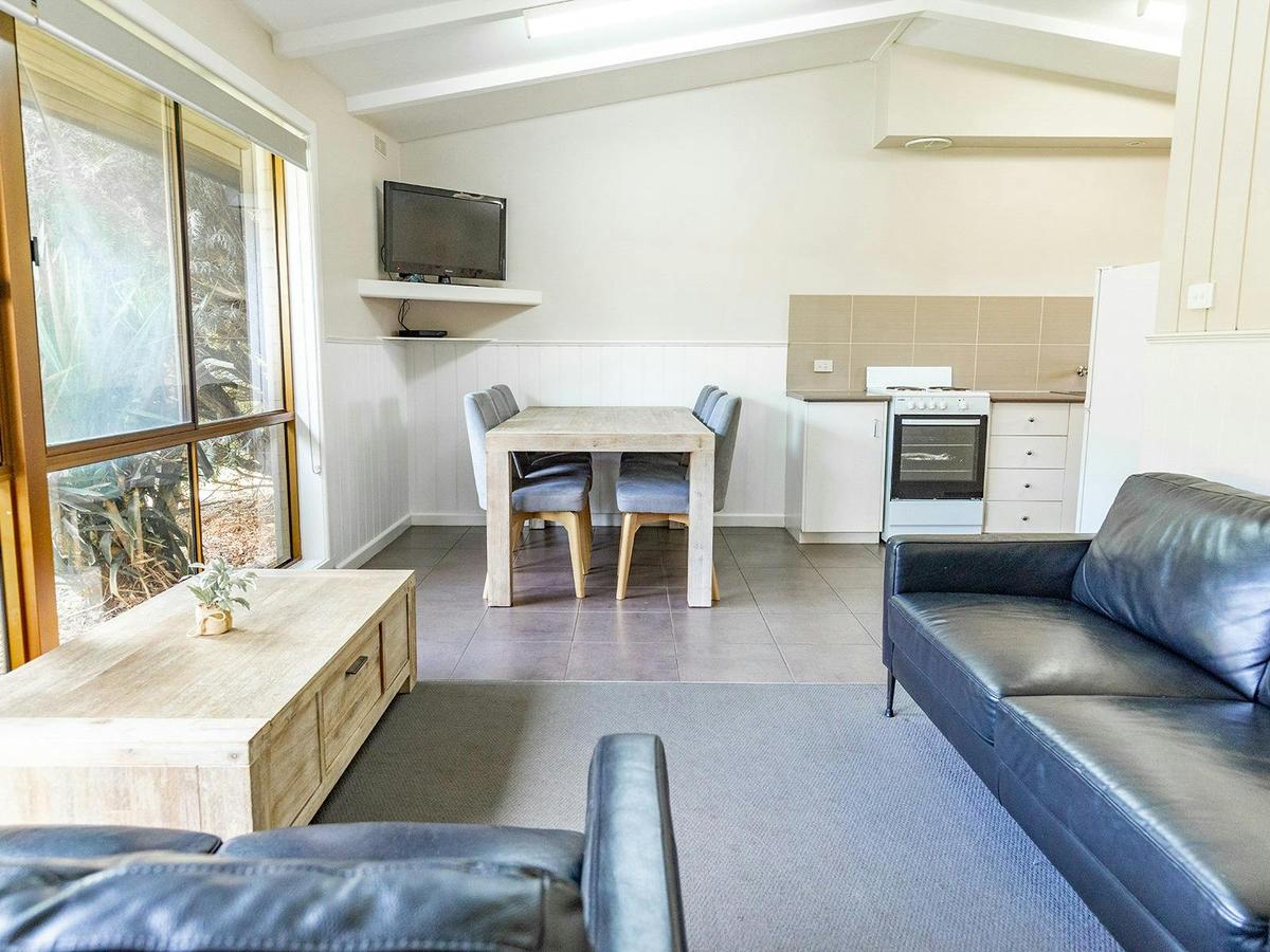 Two Bedroom Cabin Sleeps 6 | Open Plan