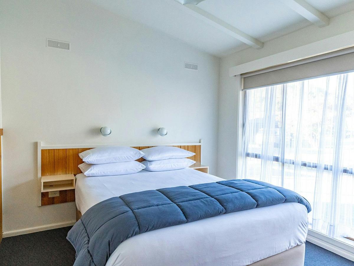 Two Bedroom Cabin | Bedroom 1