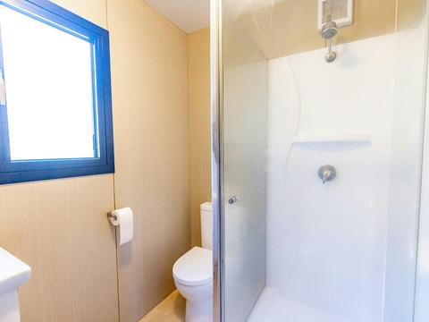 Ensuite Site Grass | Bathroom