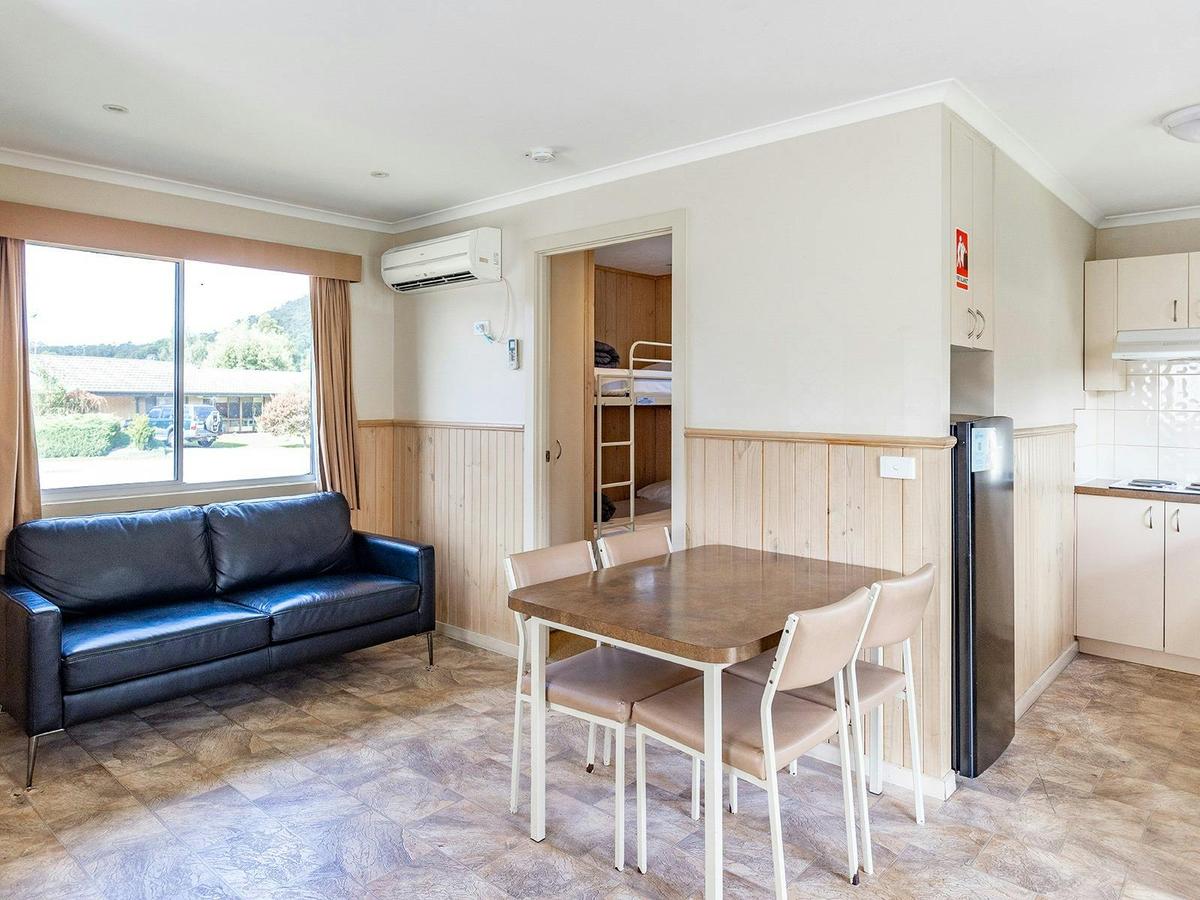 Family Studio | Dining & Lounge