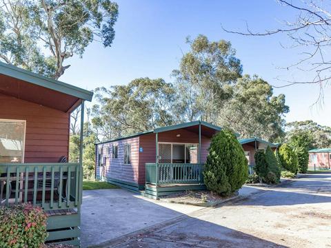 Two Bedroom Cedar Cabin | Exterior