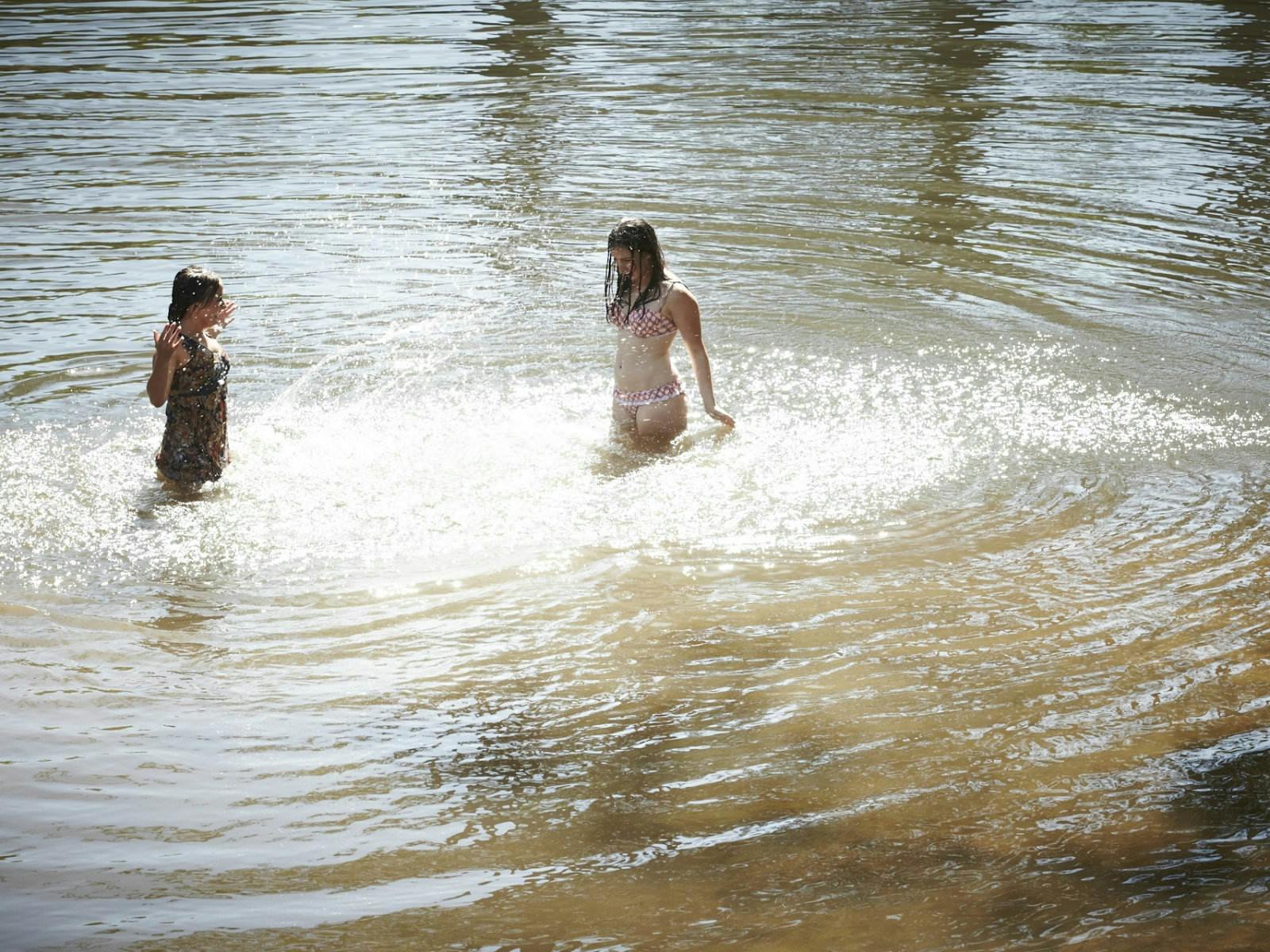 Swimming in the Ovens River at Wangaratta