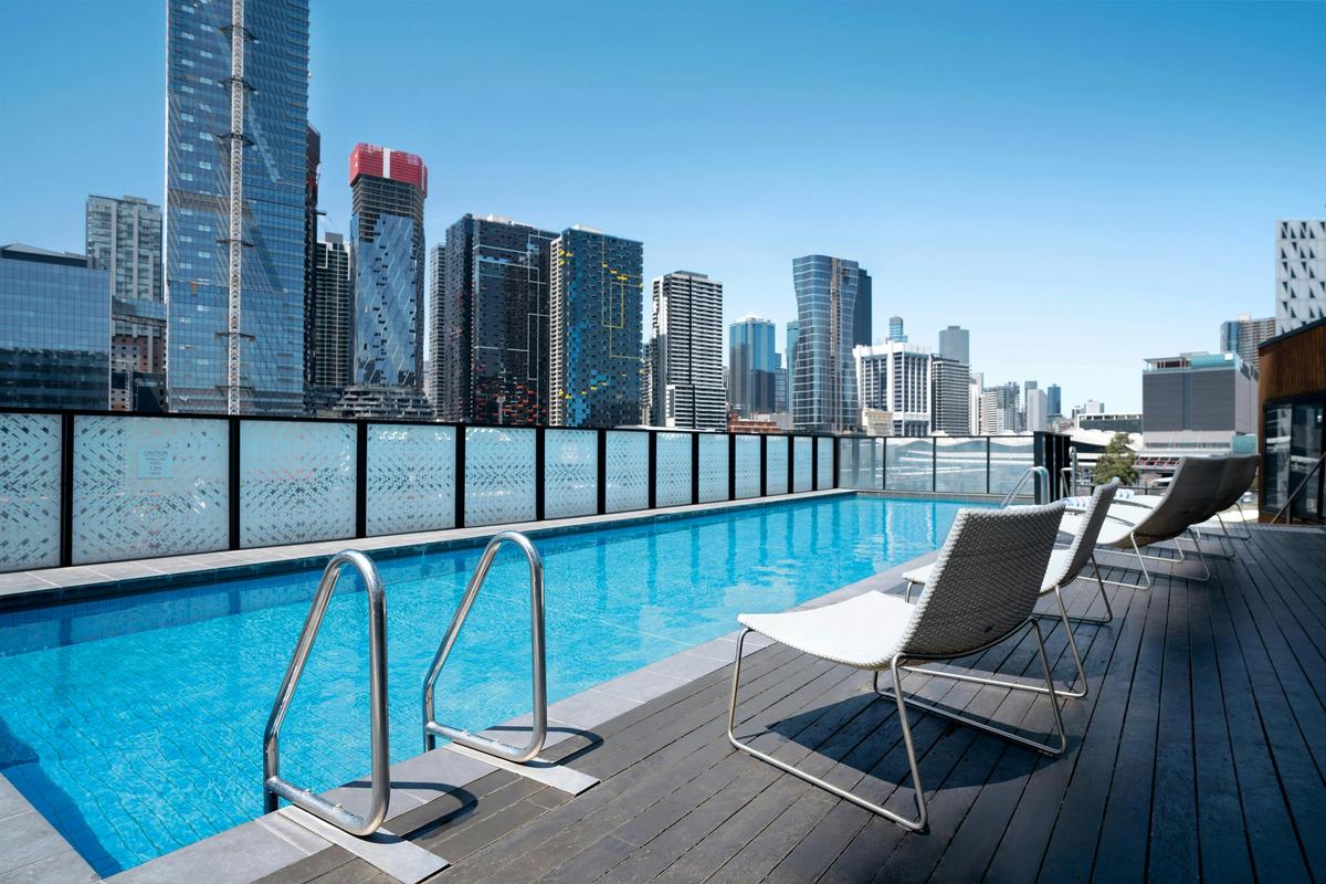 Peppers Docklands - Swimming Pool