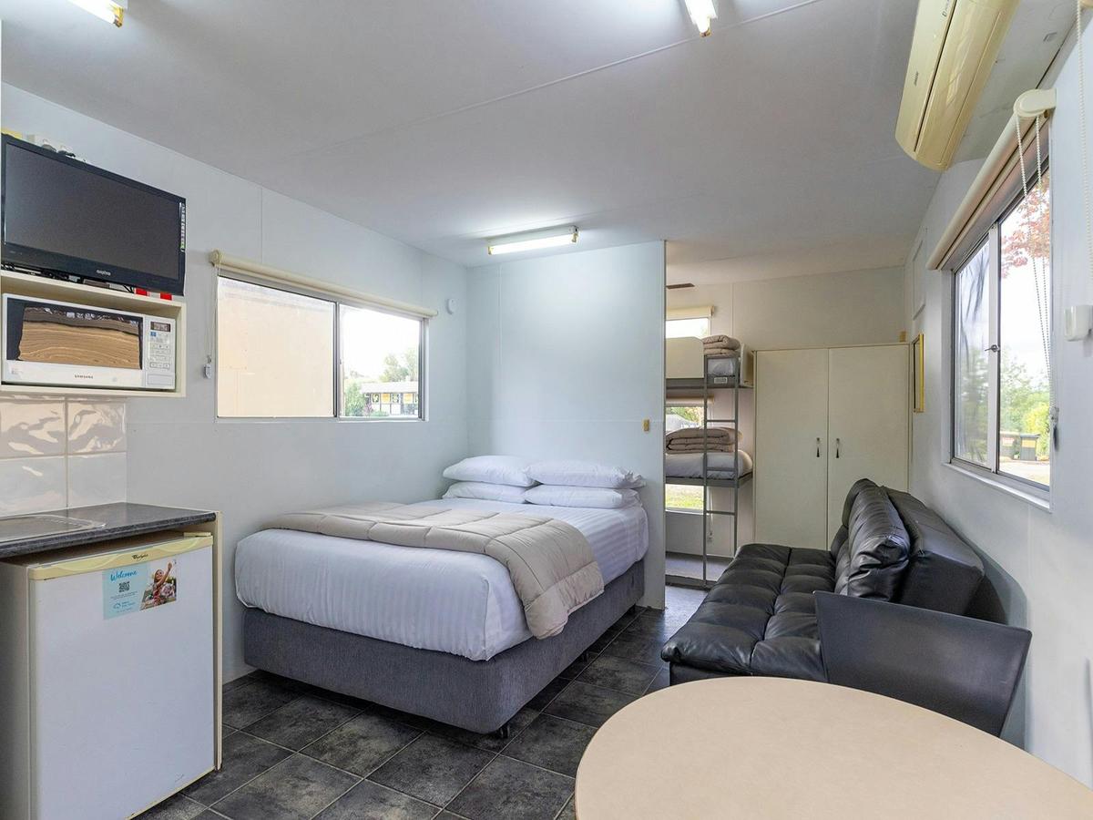 Cabin (no ensuite) - Lounge and Dining