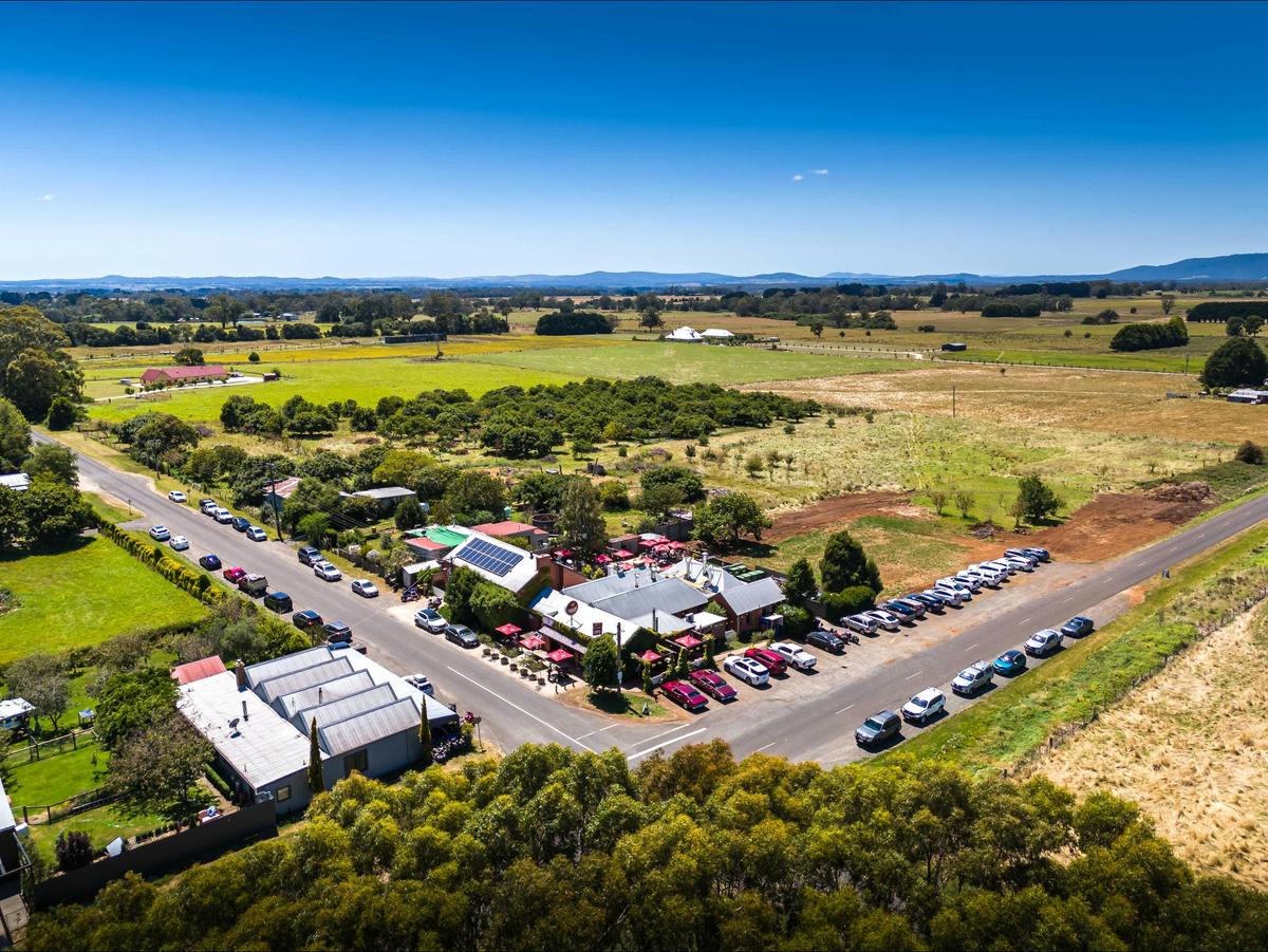 Pig & Whistle Hotel Trentham East