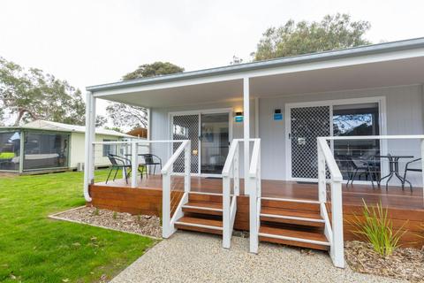 Studio cabin