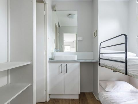 Ibis Cabin Pet Friendly | Bunk Bedroom