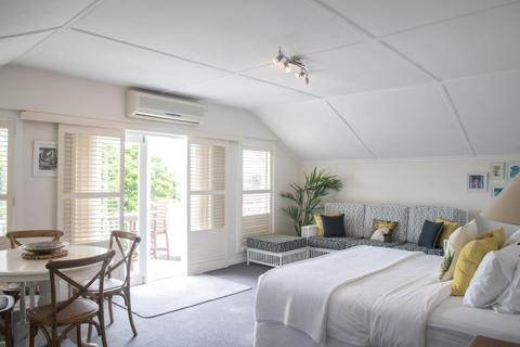 Plantation House at Whitecliffs