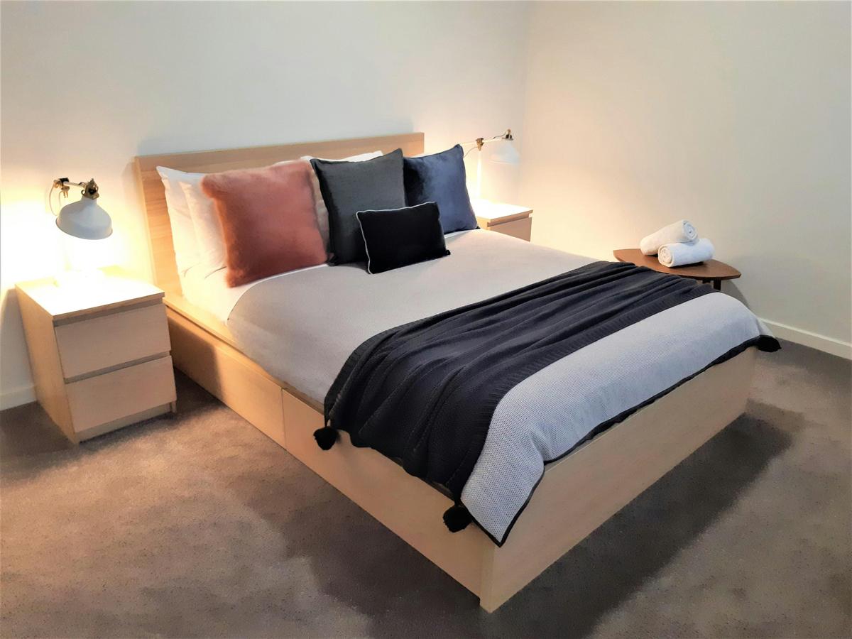 Queen bed - Apartment 4