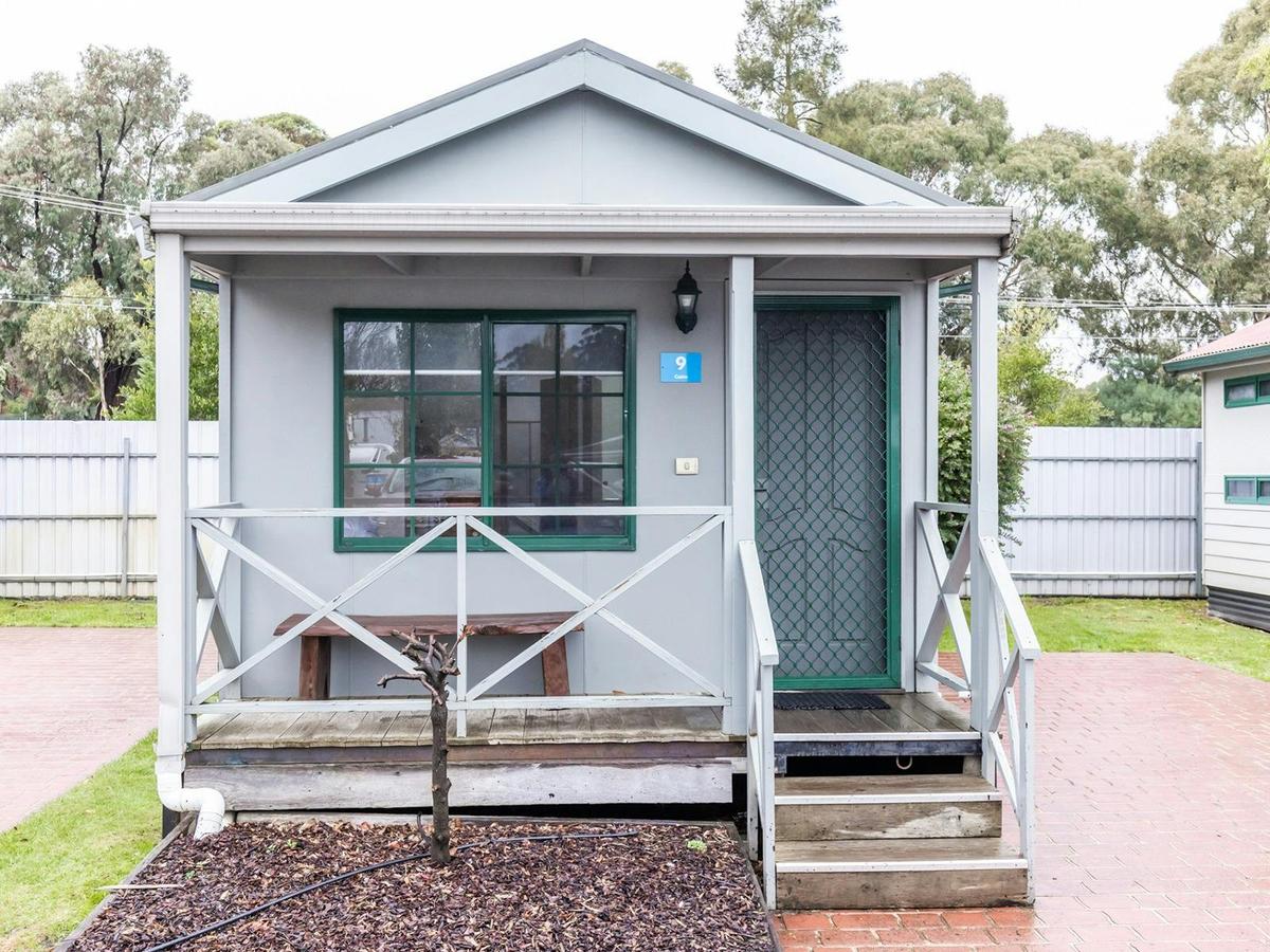 One Bedroom Miners Cabin | Front Balcony
