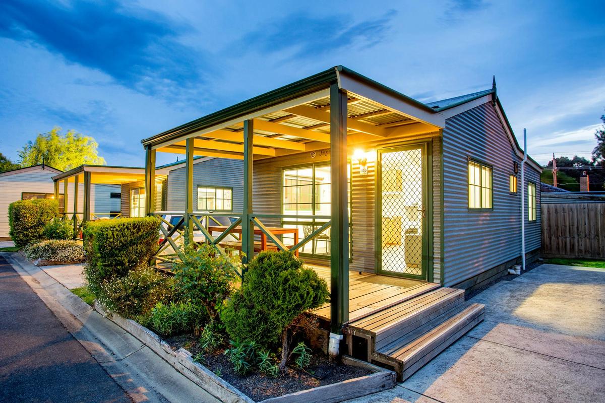 Two Bedroom Miners Cottage Five Berth