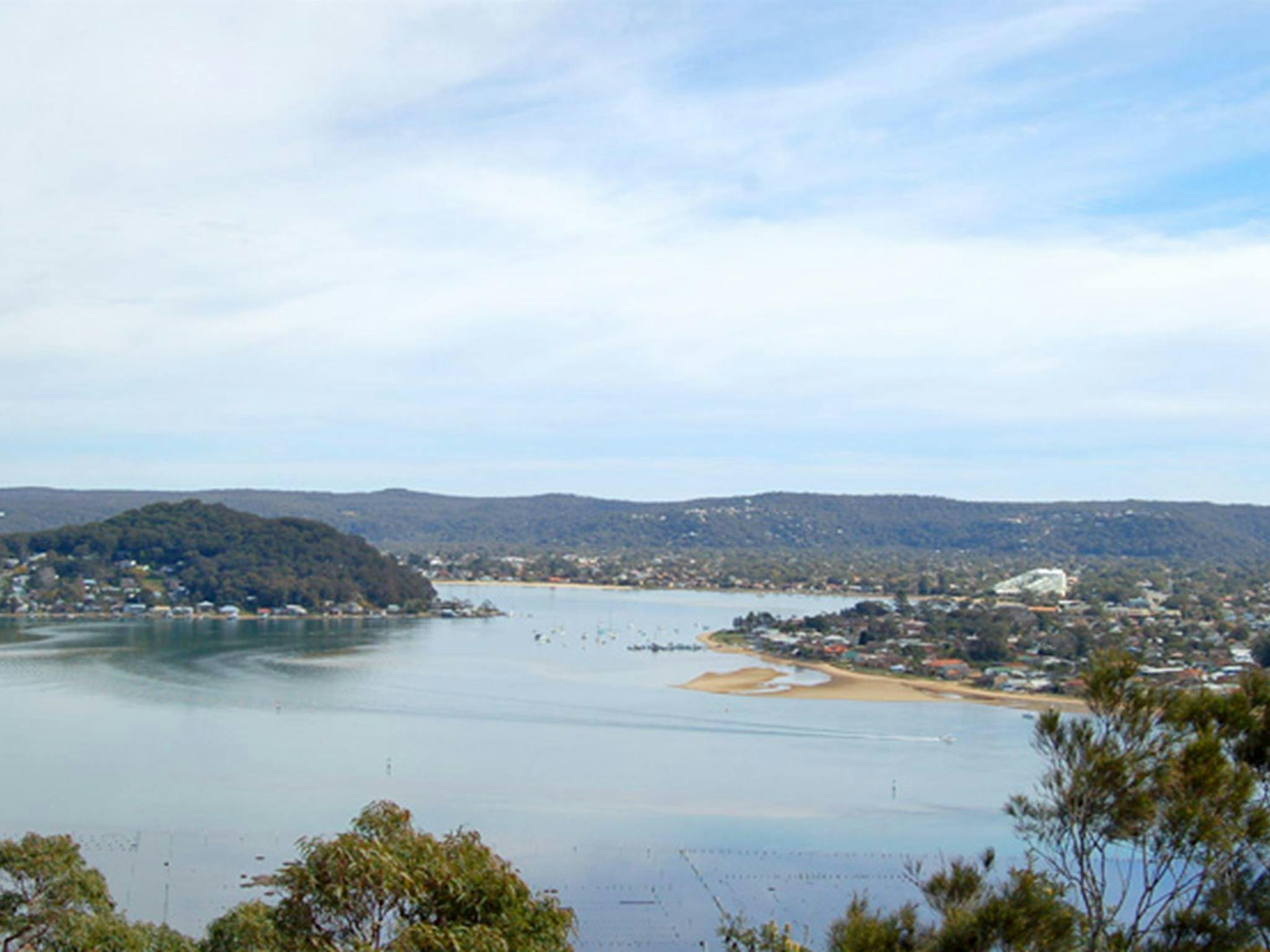 Allen Strom Lookout, Bouddi National Park. Photo: Susan Davis &copy; OEH