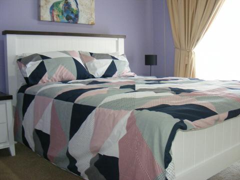 2nd main bedroom saxton