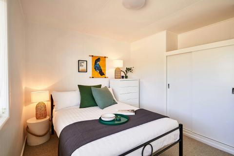 Peterborough House & Motel