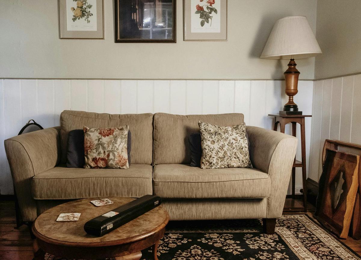 Sitting room ... for sitting