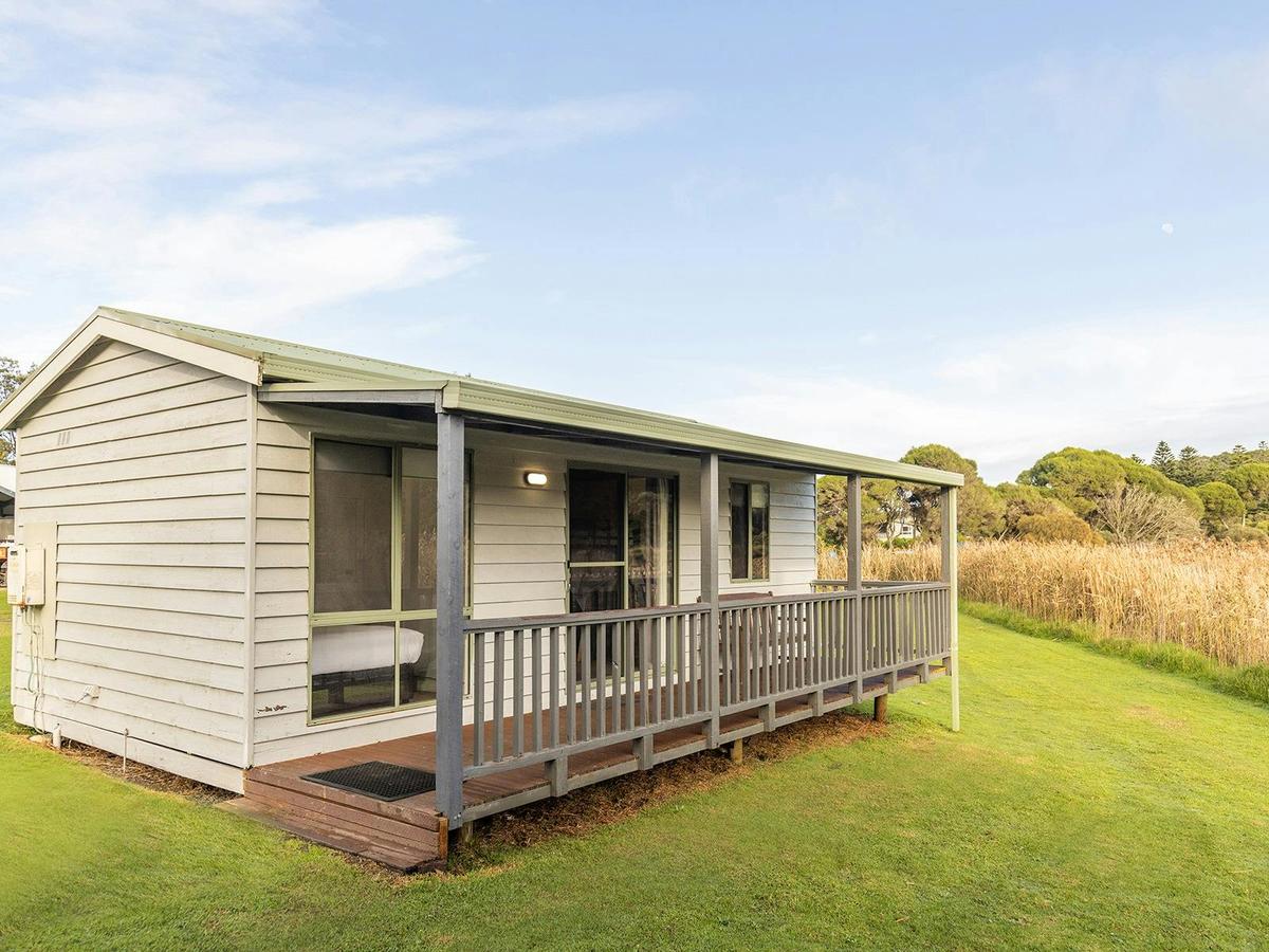 Creekside Cabin - Exterior