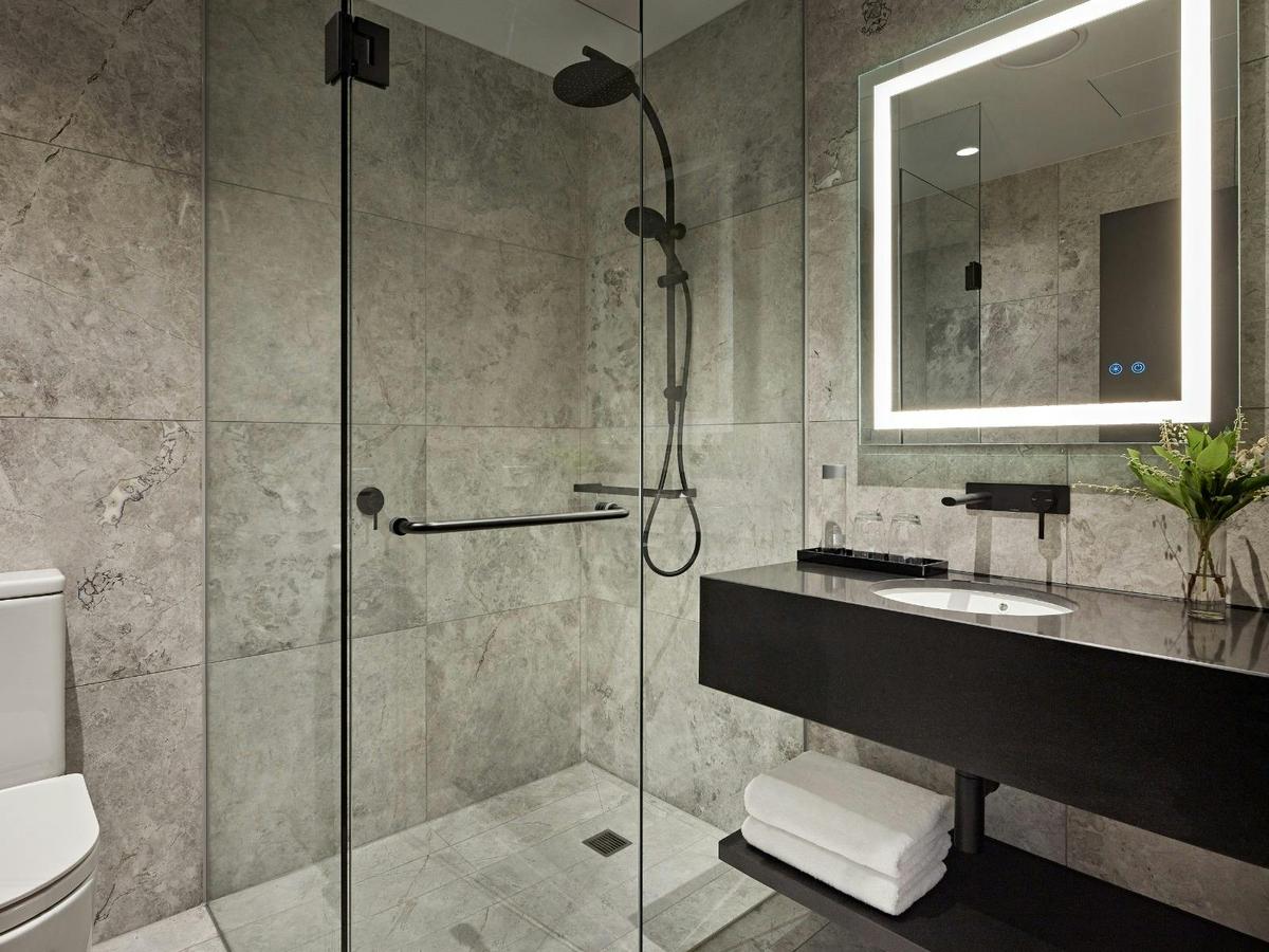 Superior Room Bathroom