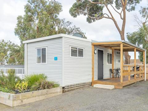 Ensuite Cabin |  Exterior