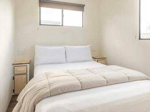 Ensuite Cabin | Bedroom