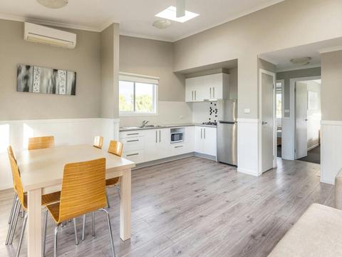 Waterview Cabin | Open Plan Living
