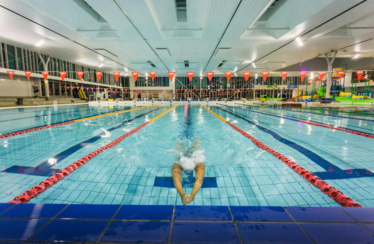 50m pool