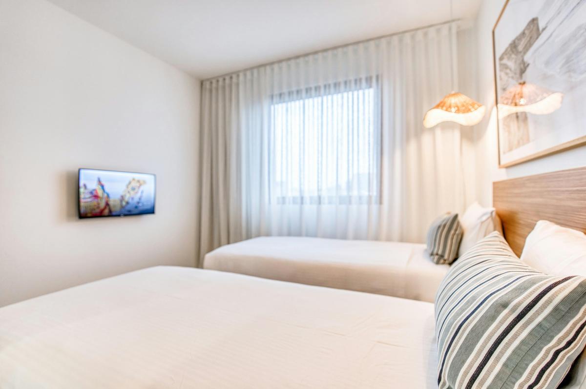 Vue Apartments Geelong - King Bed that splits to twin