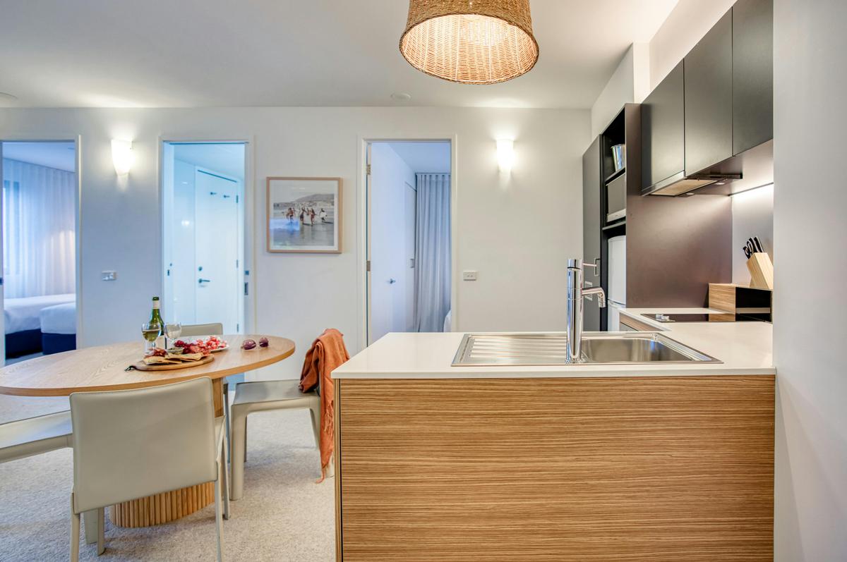 Vue Apartments Geelong - Two Bedroom Apartment full kitchen