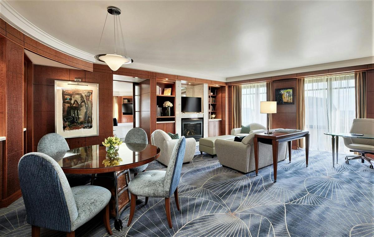 Diplomat Suite living room