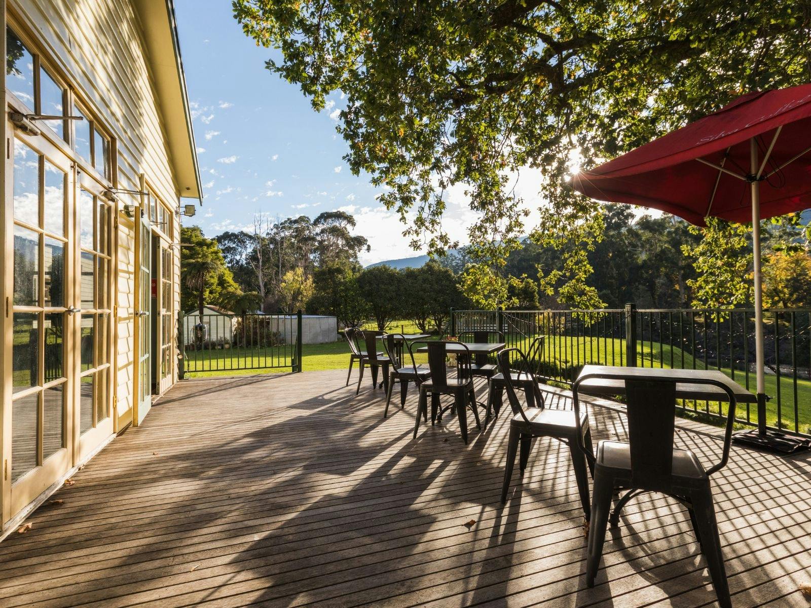 Oscar's on the Yarra