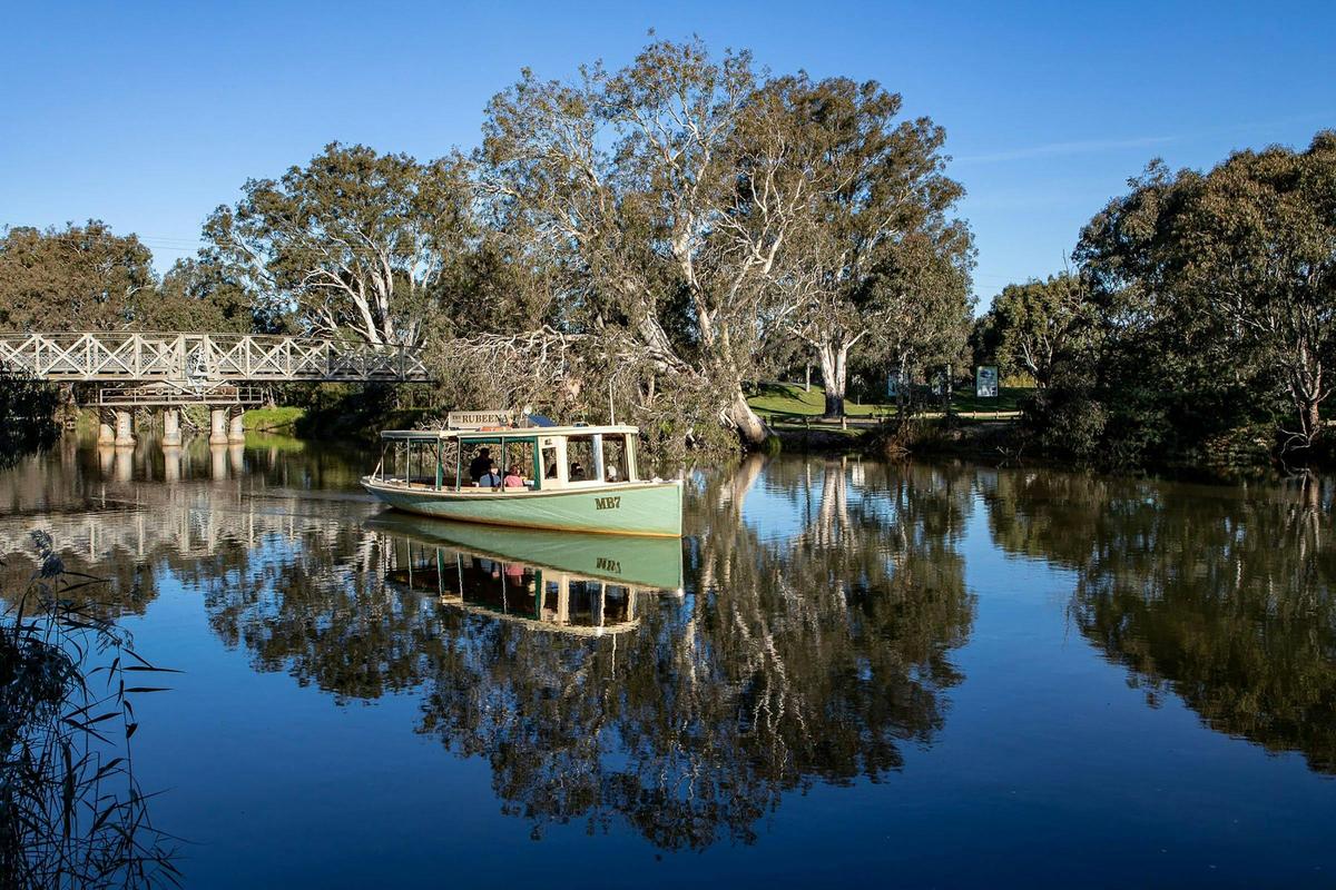 Port of Sale Heritage Cruises