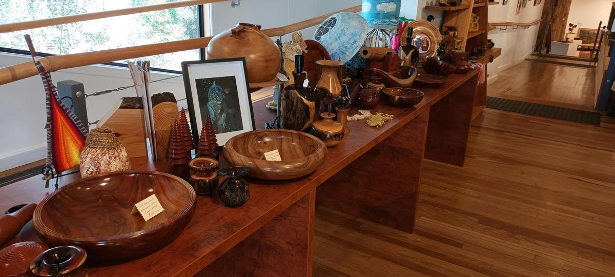 Artists' wares