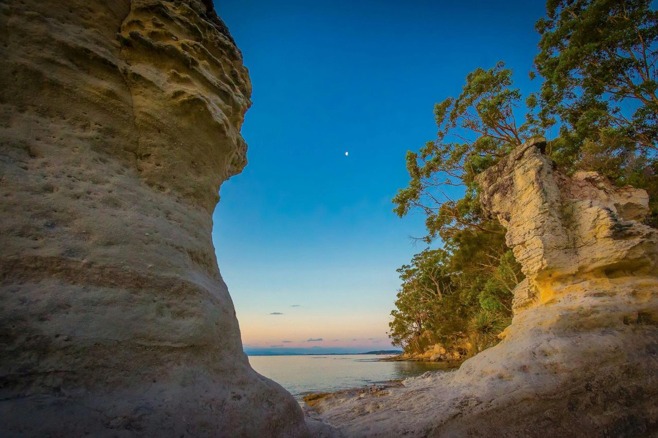 Hole in the Wall Beach