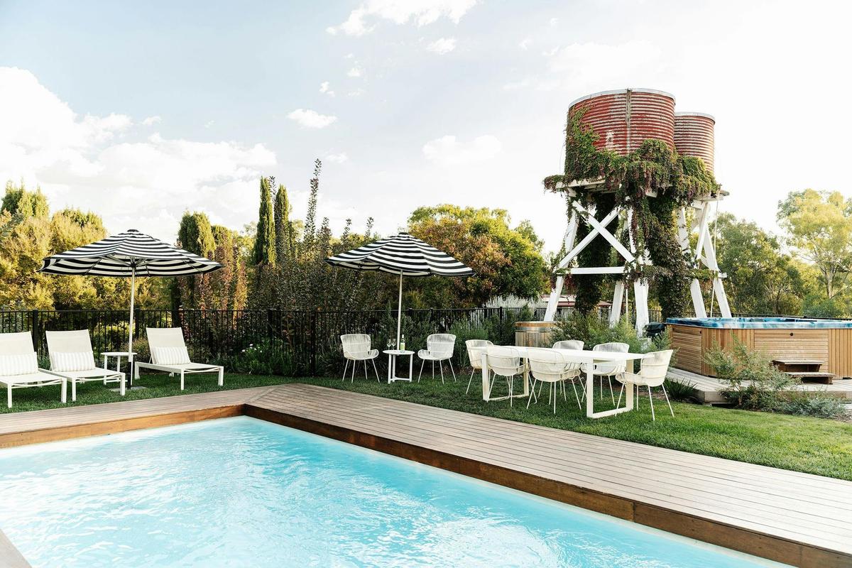 Luxury retreat styole accommodation