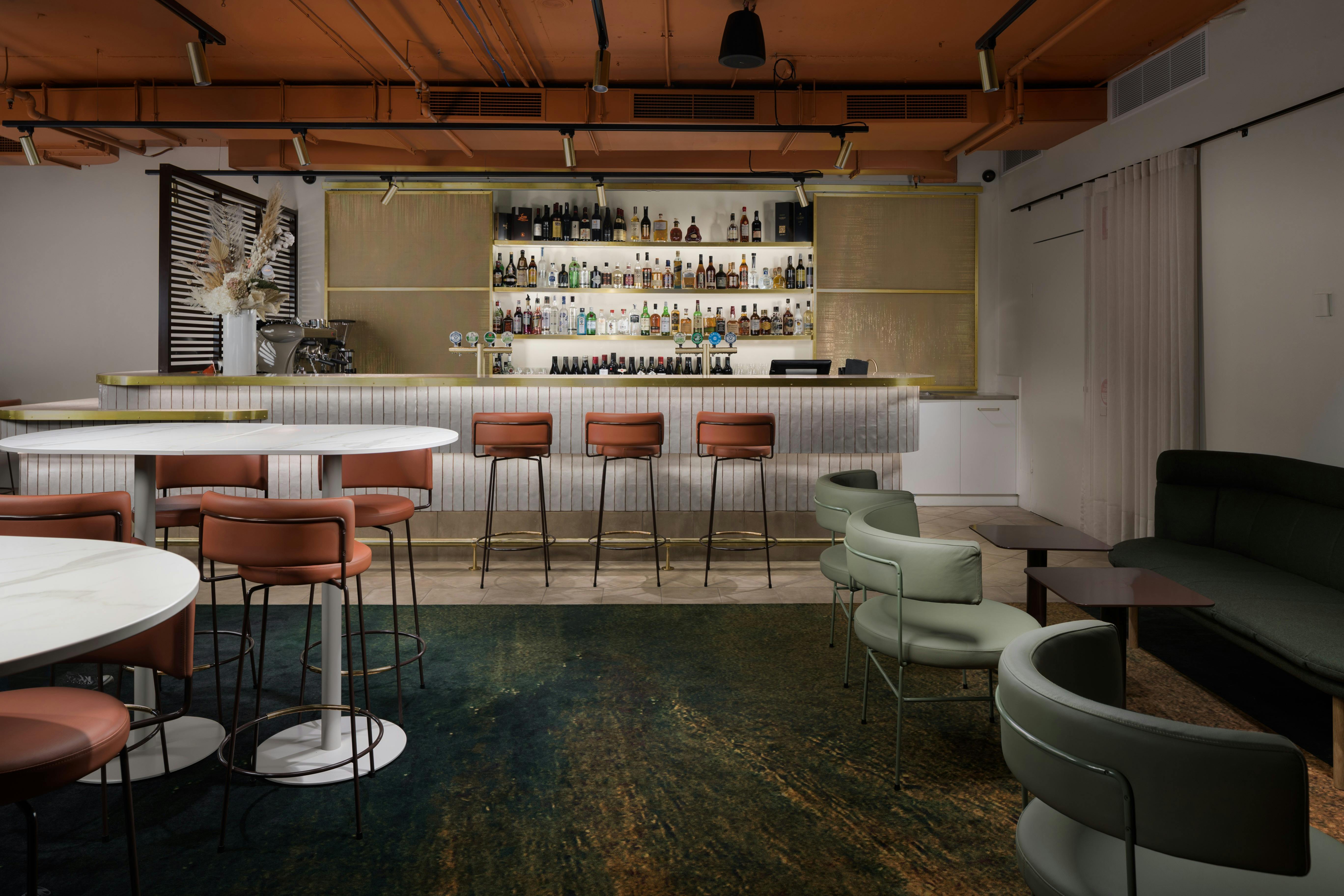 Eva's Restaurant & Bar