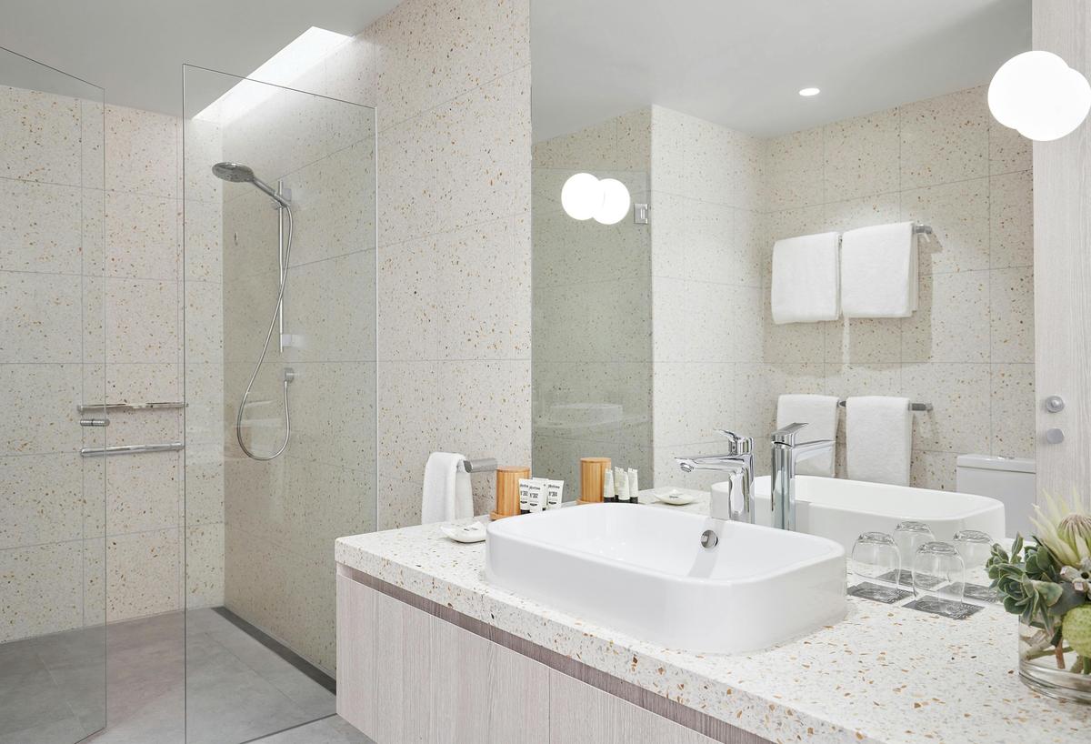 Bathroom Superior Ocean Room