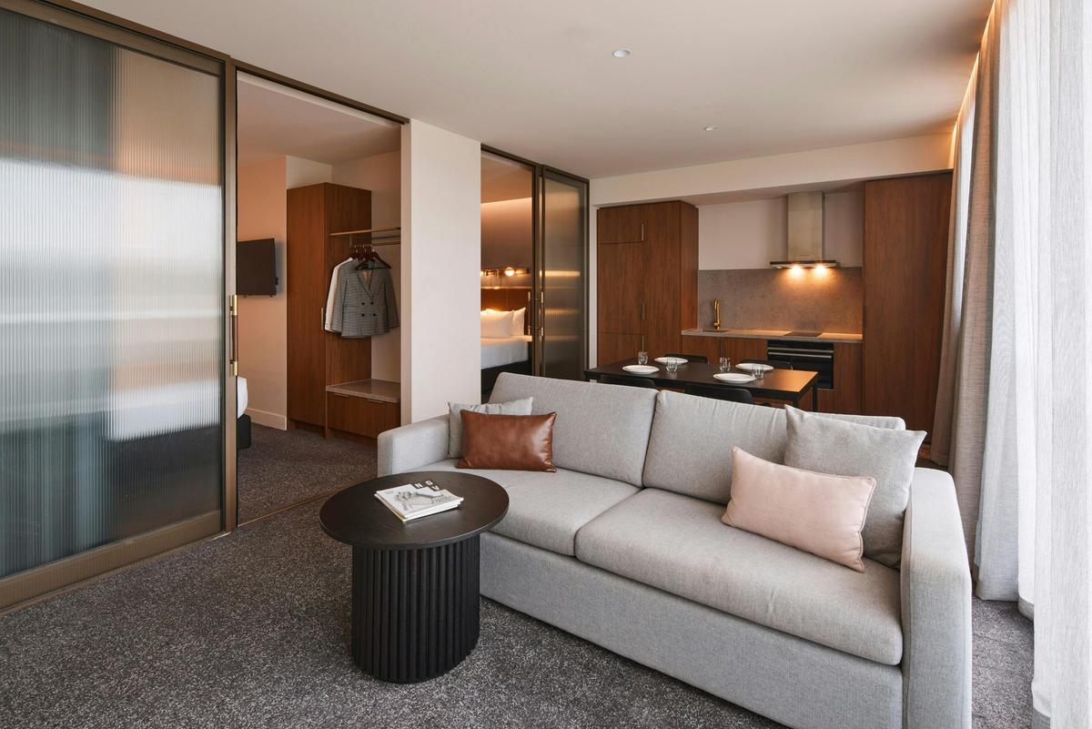 Deluxe Two Bedroom King Courtyard Apartment