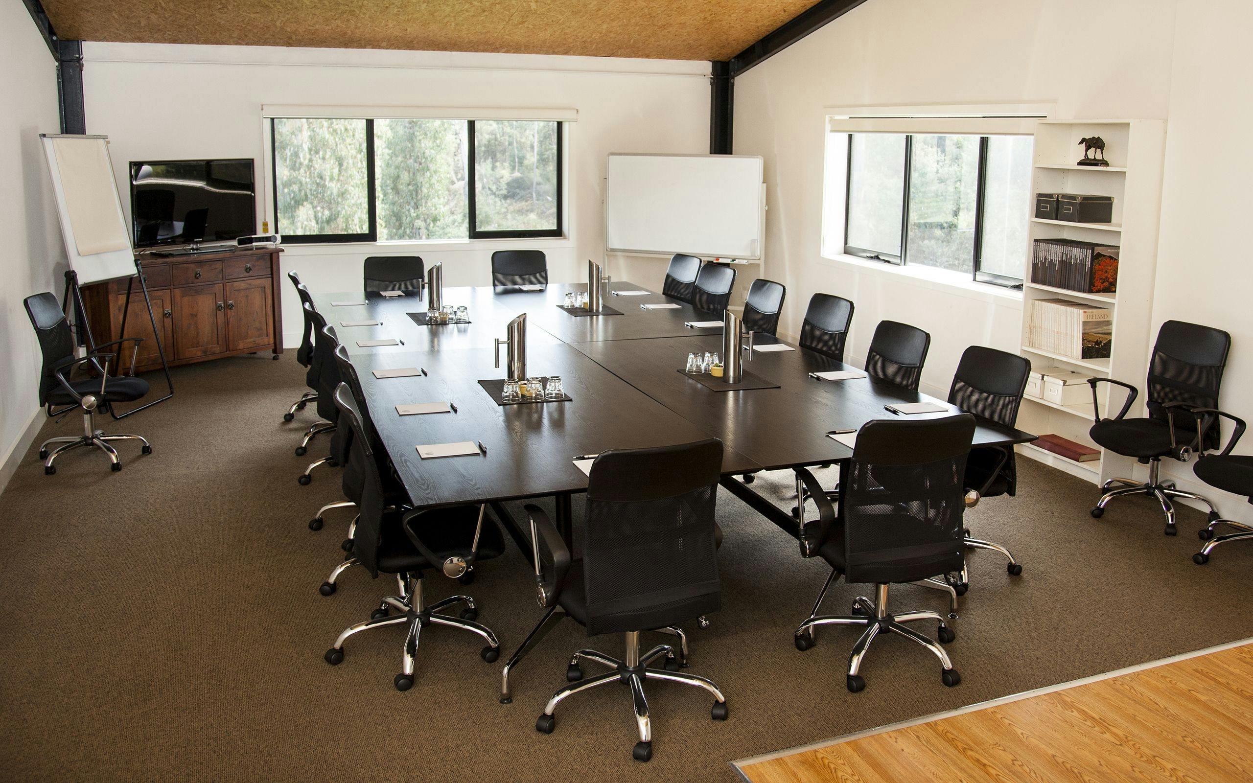 Original__9755409_DY43_Conf_Room.jpg