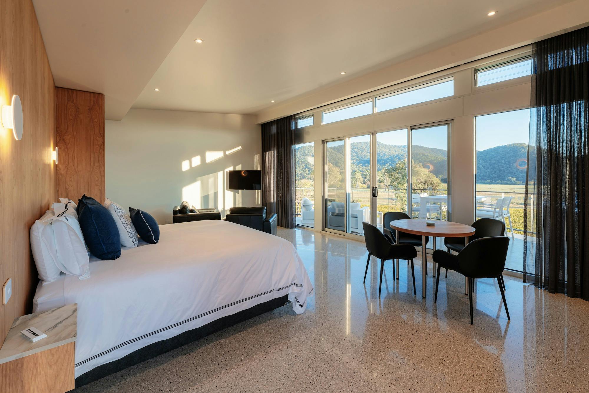 Chrismont Retreat Studio Accommodation, King Valley, Victoria's High Country