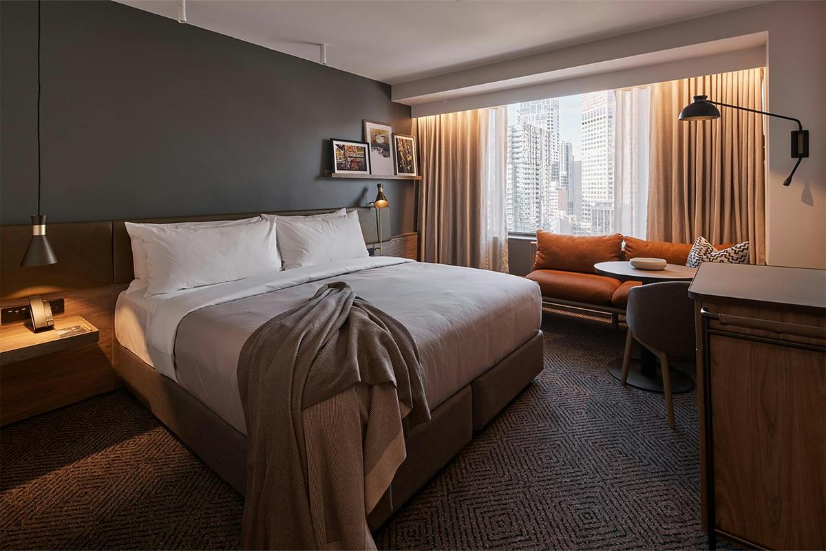 Rydges Deluxe King Room