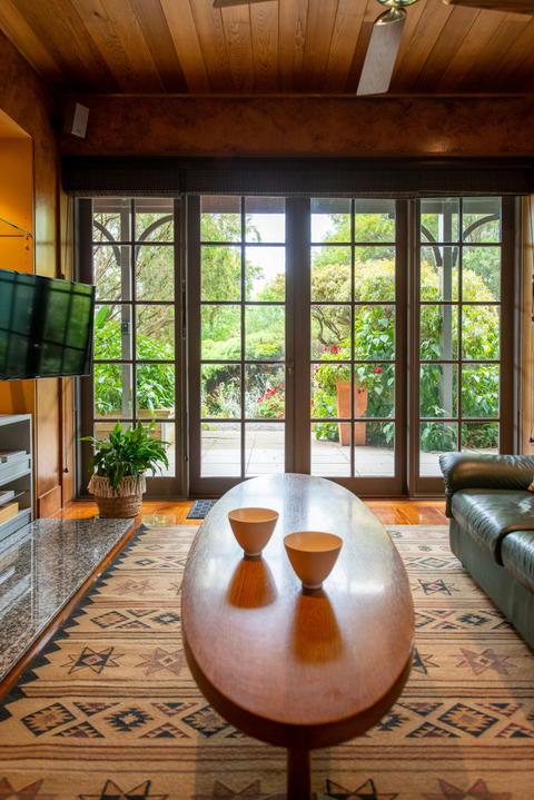 Lounge with garden view