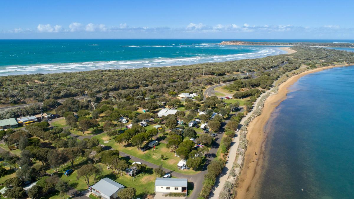 Riverview has the best location in town between the river and the surf beach