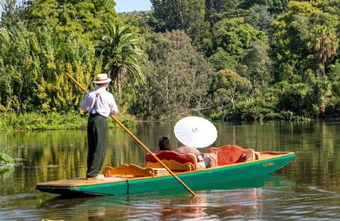 Punting on the Lake