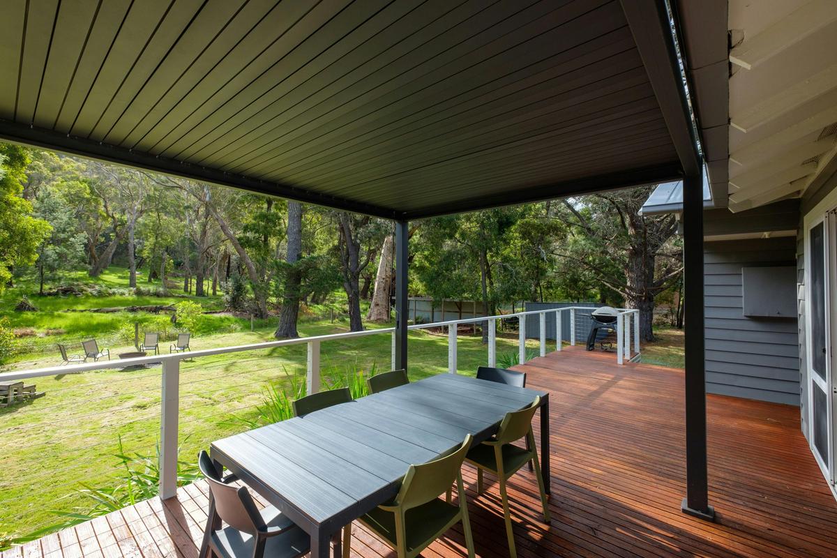 Great deck, beautiful scenery